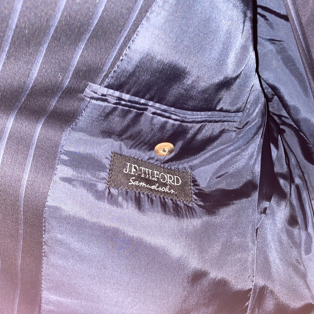 Brand new Harry Rosen suit - Picture 3 of 4